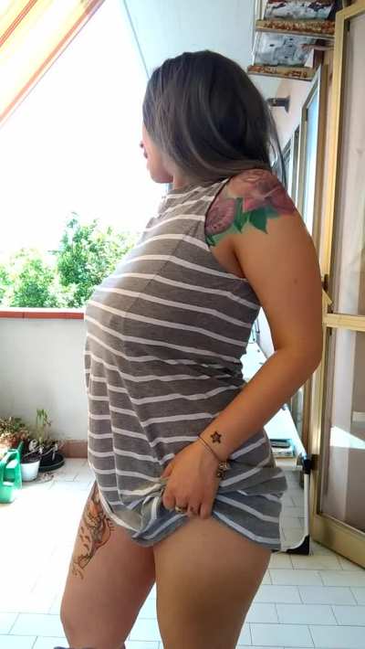 Got naked on my balcony and my neighbors were happy, how about you? (OC)