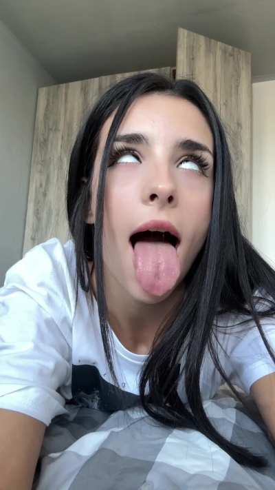 There is no dick in my mouth, daddy, why?