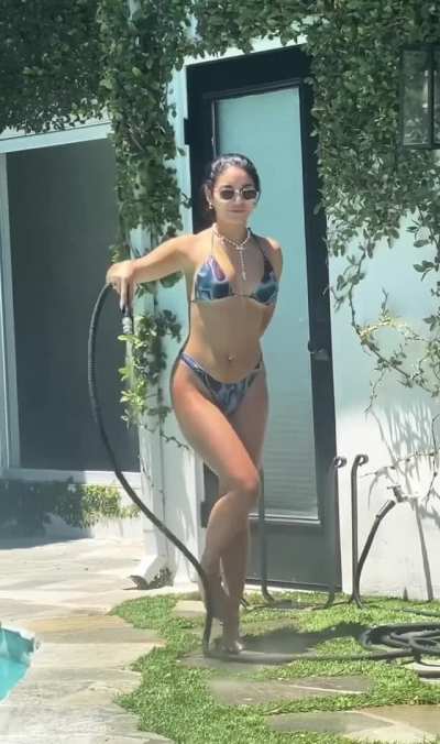 bikini babe