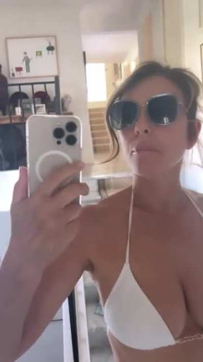 Looking amazing in new IG post..