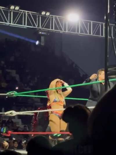 Credit owners 😮‍💨 it's sitting right, La hiedra in her match at Lucha Juarez 2/15/26