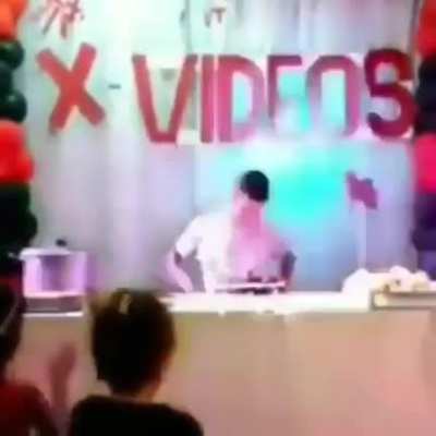 Que anivers&aacute;rio foda.