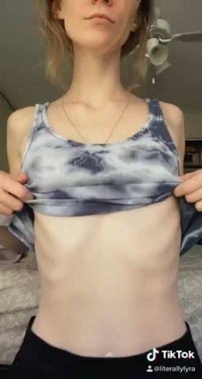 Who doesn&rsquo;t love an itty bitty titty bounce?