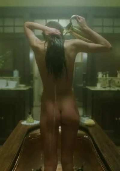 Emma Corrin (Lady Chatterley's Lover - 2022)