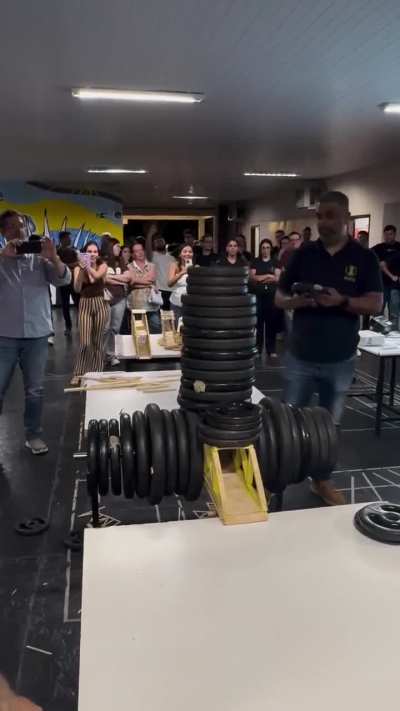 +400kg numa ponte de PALITO DE PICOL&Eacute;.