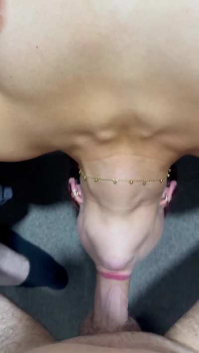 You can see the throat move😍