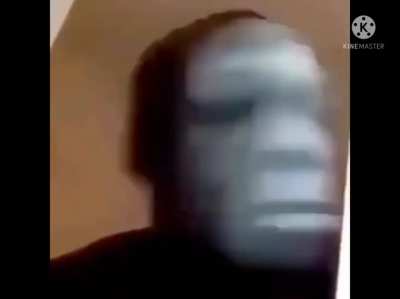 🗿