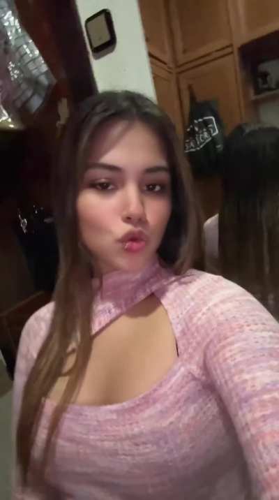 19 [F4M] #Chicago &mdash; craving some playful roleplay. Who&rsquo;s down to explore a little fantasy?