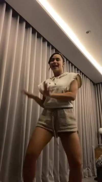 Yassi Pressman