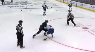 Brandon Tanev vs Conor Garland