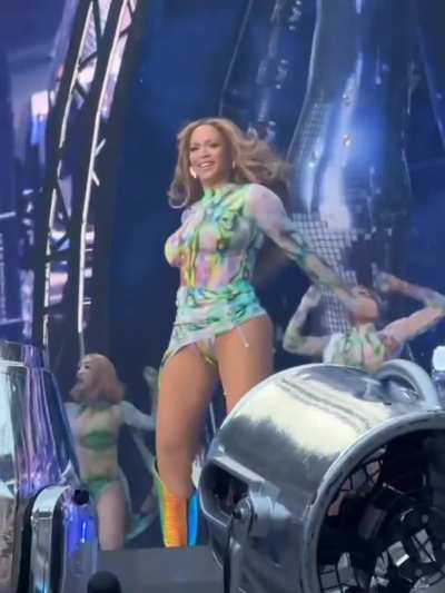 Beyoncé’s slo-mo bounce