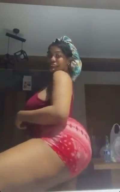 🍑😍😤