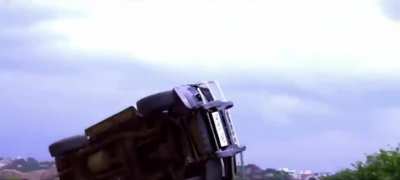 Vijay kills an SUV
