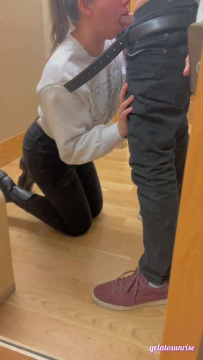 Take me shopping, I'll give you a treat 🤤
