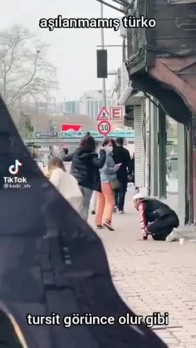 Salamı başka t&uuml;rko kapınca olur gibi