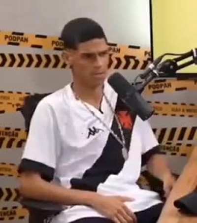 Luva mostrando o seu intelecto 