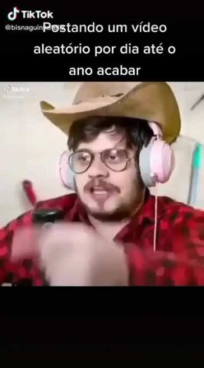 LOL, if u want to know what that is, is this: a bunch of brazilian youtber talkin random things like "i am gonna make u eat my punches" "I nursed my own mother" "AAAAAAAAAAAAAAAAAAAA-