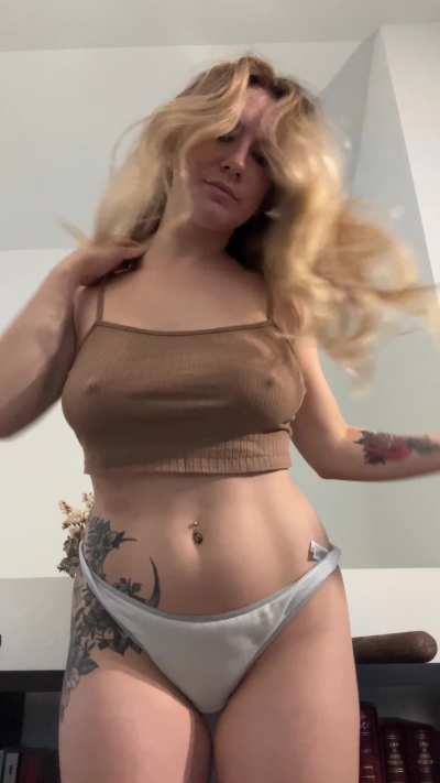 It&rsquo;s so fun to tease without bra..
