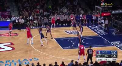 [Highlight] The bank is open for Joel Embiid as he drains the stepback triple, giving him 22 points at the half