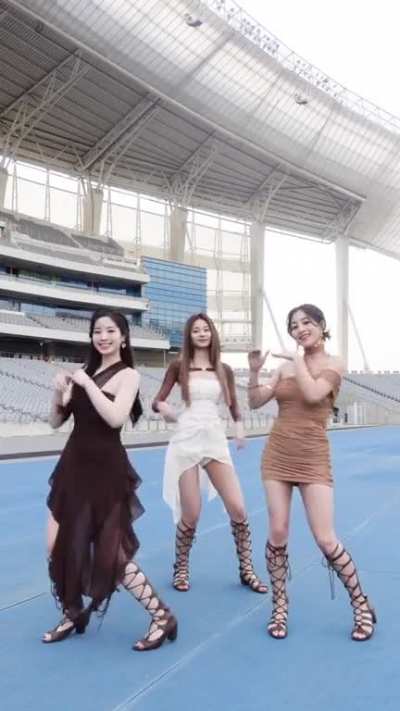 230609 Jihyo Hare Hare Unit Dance (with Dahyun & Tzuyu)
