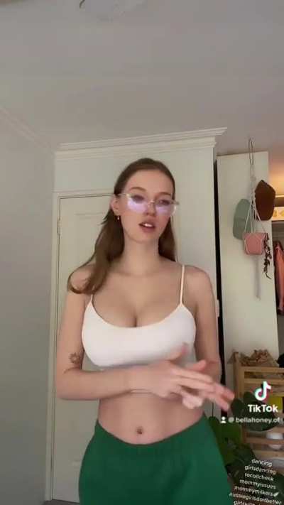 @bellahoney17
