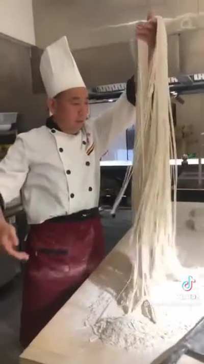 Super satisfying noodle cutting