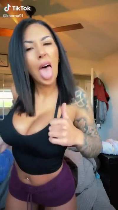 So no one on Reddit has anything on her?? Someone be the GOAT and drop some stuff on her 😭 Kserna91