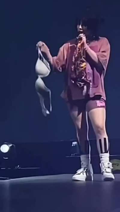 Gonna Miss This Ass On Tour