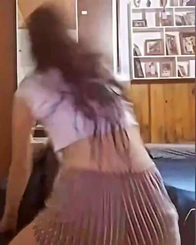 A nymphomaniac kitten addicted to twerking &eth;&curren;&curren;&eth;&yen;&micro;