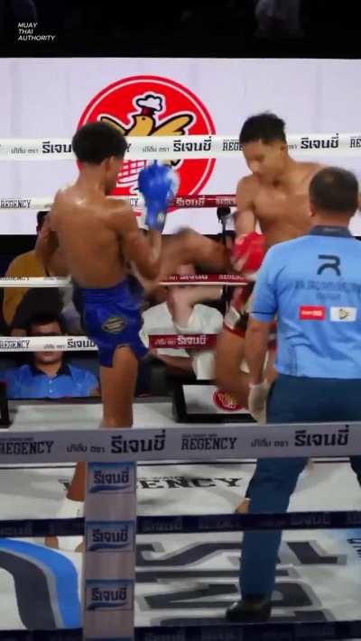 15-year-old Tito Petchyindee Academy made a successful Rajadamnern Stadium debut today, defeating Chatngrenlek