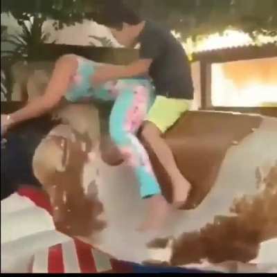 😀😀😆