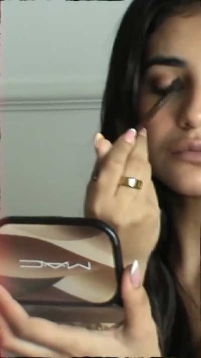 Playing with nudes - MAC