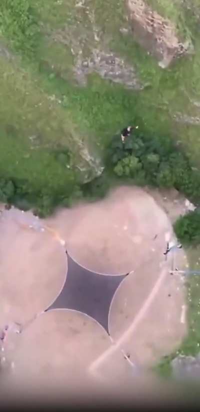 Ay caramba! I hope he’s alright. I think the problem is the harness was on backwards