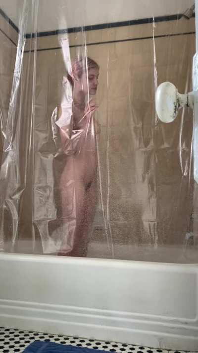 first post on this sub, and first shower at my new place!
