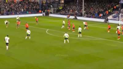 Darwin Nunez - Maior n&uacute;mero de grandes chances perdidas por um jogador do Liverpool em uma &Uacute;NICA temporada (38)