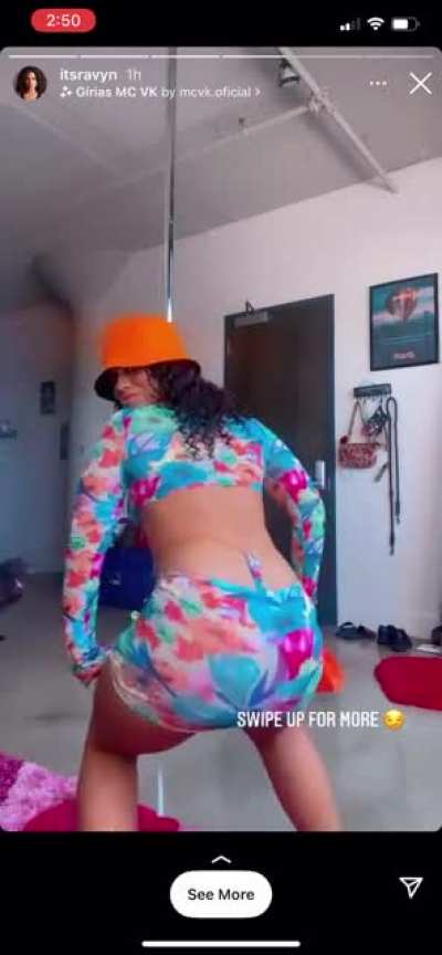 Lordy Lord if only she&rsquo;d get naked &amp;amp; make videos like this on her OF! She&rsquo;d have a heavy bag 💰