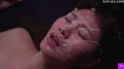 CAWD-888 This Shy Heroine Gets A Messy Bukkake. Nagisa Tanimura