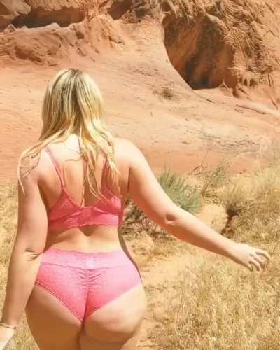 God damn that ass
