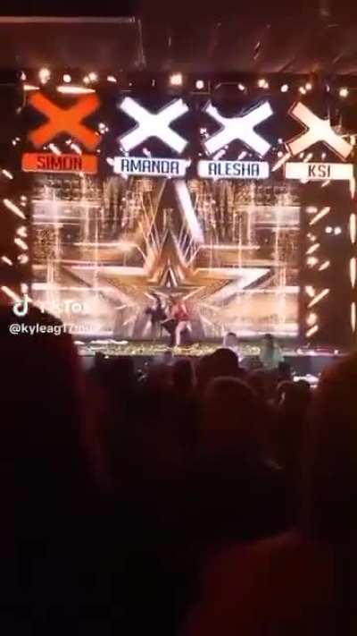 KSI hit the golden buzzer and he slipped on his way to celebrate with the contestant 😭