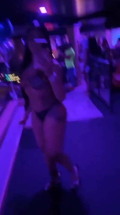 🍑🤳🏽🖤