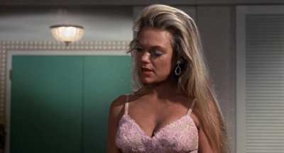 Natalie Wood and Dyan Cannon in "Bob and Carol and Ted and Alice" (1969)