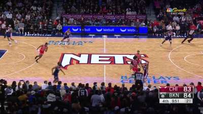 [Highlight] Ayo Dosunmu ELEVATES for the block on Cam Thomas