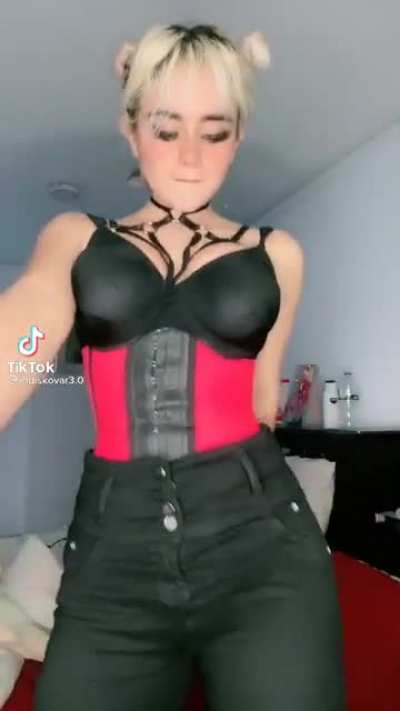 Que tetas 🤤