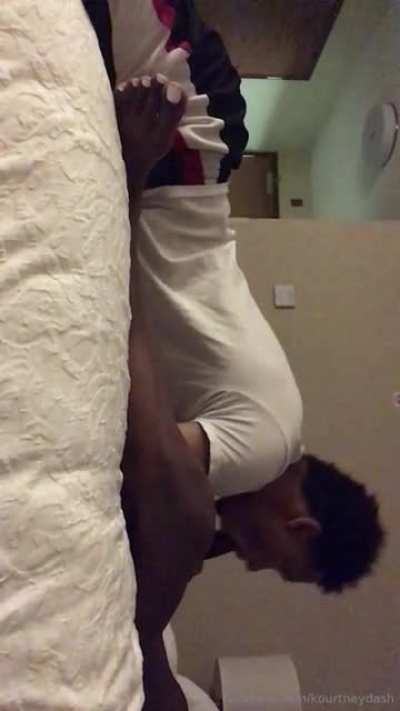 👀