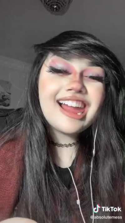 why 😐