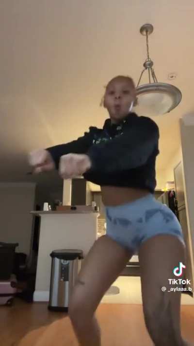 Booty meat 🥩 
