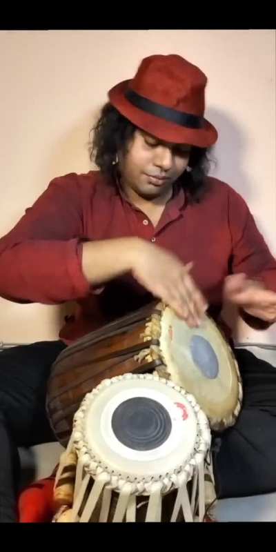 Unexpected rhythms from a traditional tabla performance