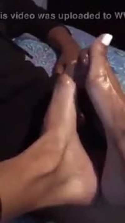 Long toes go crazy