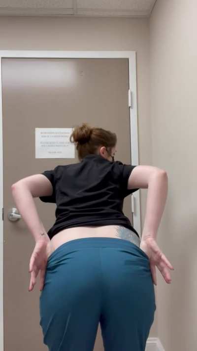 Would you meet me in the bathroom for a quicky?