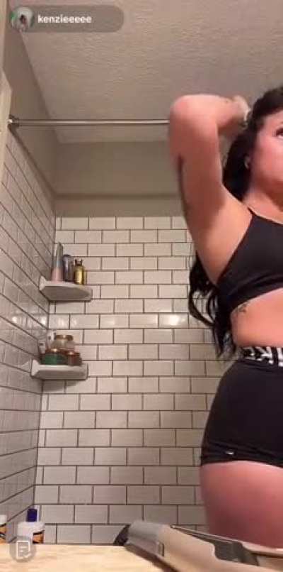 Teen PAWG in Nike Pros